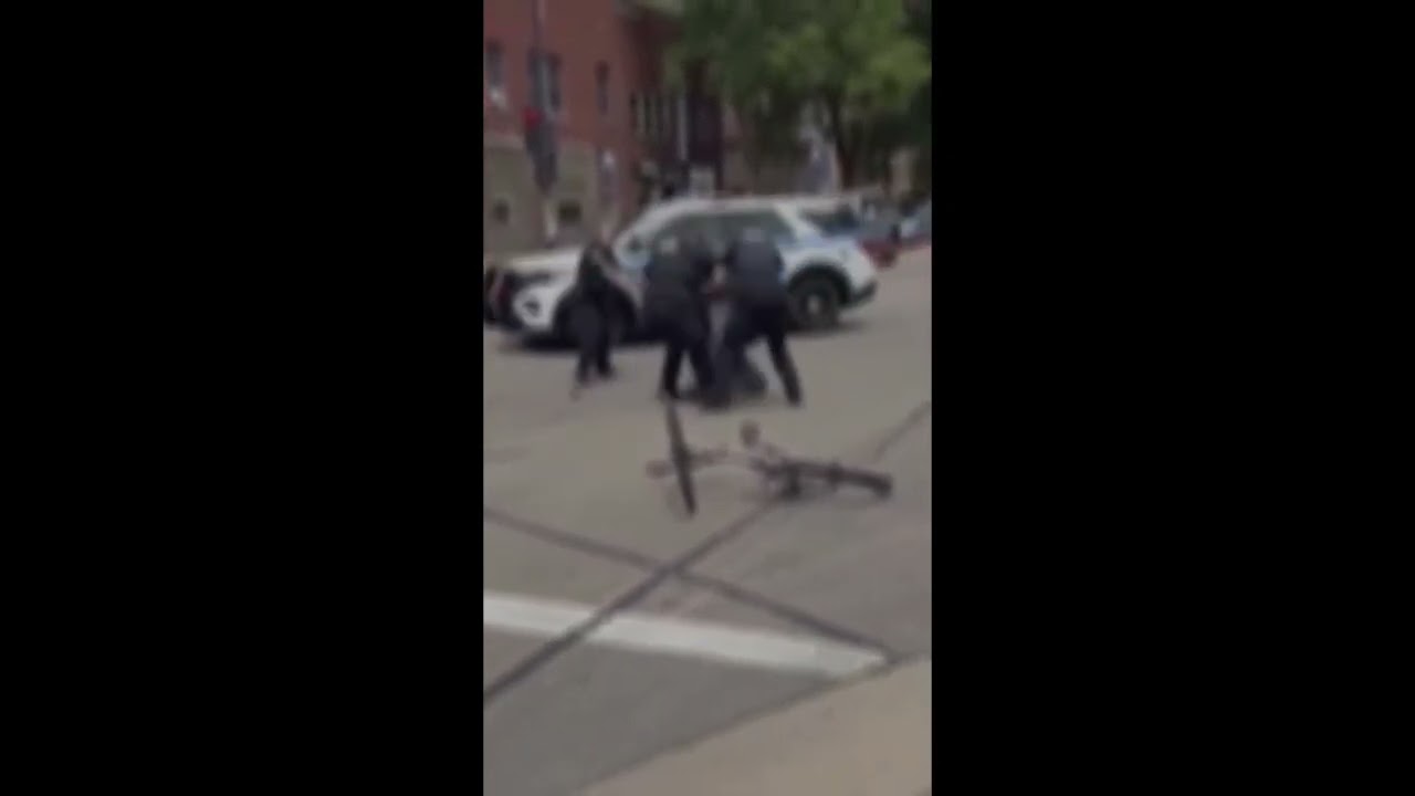 Proteste Usa, agente di polizia uccide un uomo durante un arresto