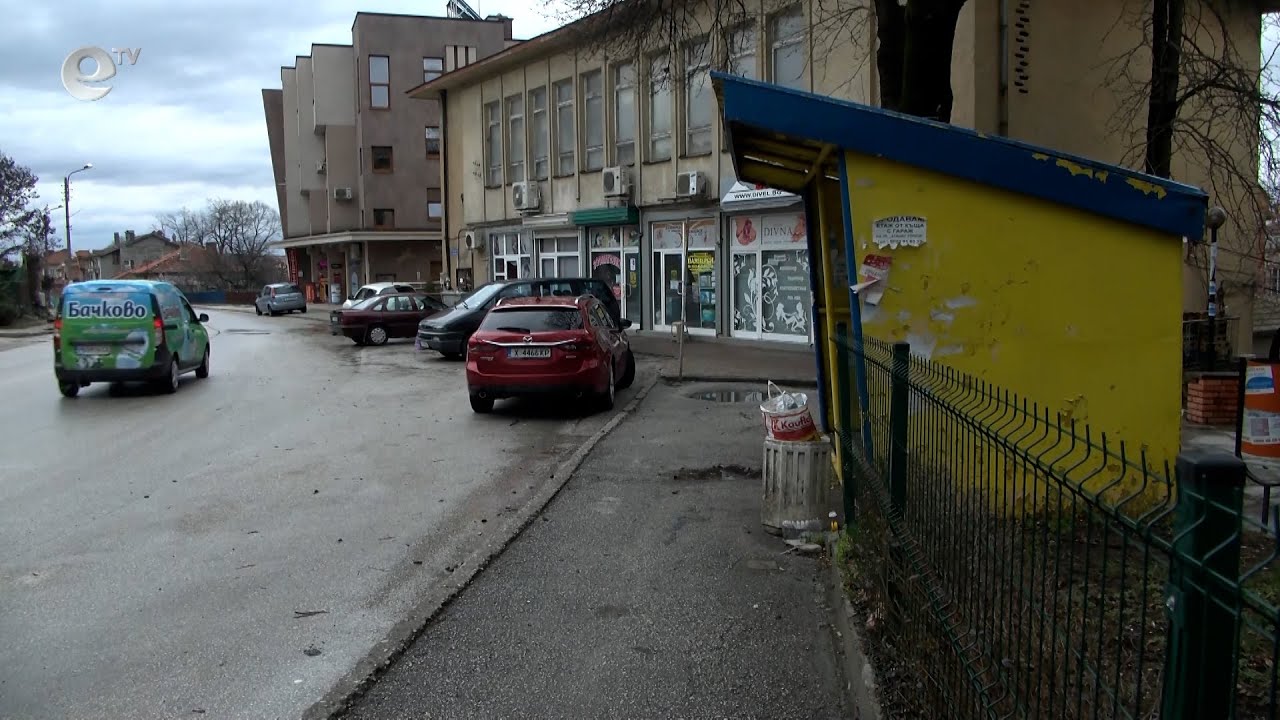 Разследват шофьора на автобуса, премазал ръката на 74-годишната жена от Хасково