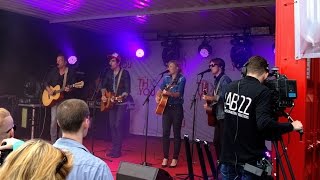 The Common Linnets - 'Hearts On Fire' (live bij Q-music) // 10 jaar Q