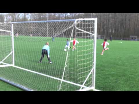 UVS F1 (za) vs. RKAVV F1 (za) 20-4-2013 10:20