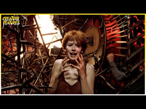 Niki Must Face The Deadly Maze | Spacehunter | Creature Features