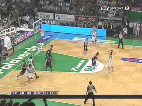 Benetton Treviso 🇮🇹 Stagger Offense // David Blatt 2006
