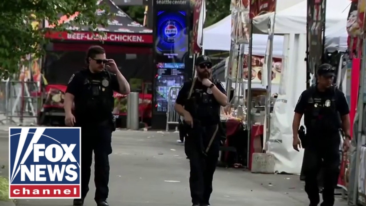 MANHUNT: Police search for second suspect after Seattle bloodshed