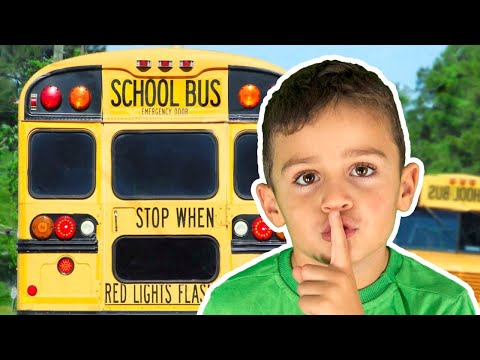 A busz kereke csak körbe forog Superhero 🚌 Gyerekdalok kicsiknek T Billions Magyarul