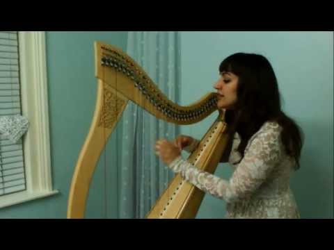 Aude Gagnier - Red Is The Rose (harp and voice)