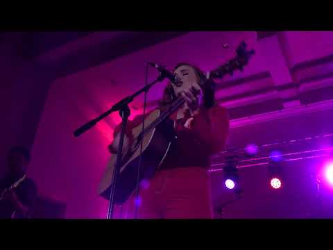 Laura Oakes - Lazy @ The British Country Music Festival 13-09-2019-4k