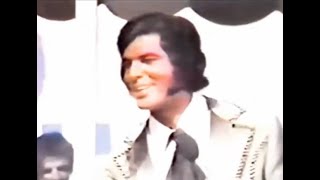 Download lagu Love Me With All Of Your Heart-Engelbert Humperdinck (Live In Bermuda 1974) mp3