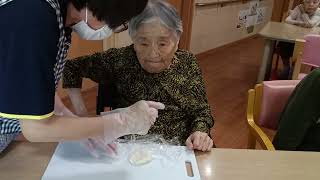動画のサムネイル