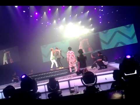 140622 SHINee World Concert III in Jakarta - 3 2 1