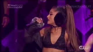 Ariana Grande -Wit It This Christmas (live)