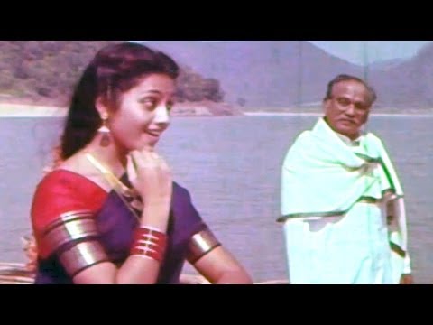 Seetharamaiah Gari Manavaralu Songs - Badharagiri Ramayya - Meena, ANR