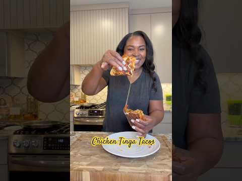 Chicken Tinga Tacos #recipe #chickentingatacos #chickentinga