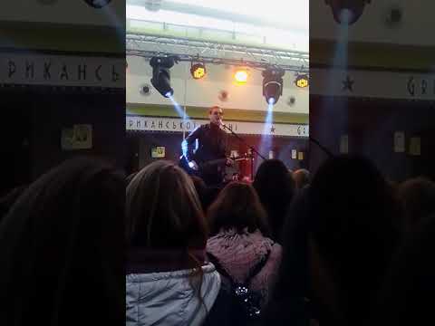 Женя Галич-Наші люди всюди