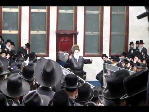 2nd Night Chanukah 5773 With Viznitzer Rebbe R' Mendel In Bne Brak