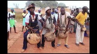 Les pratiques et expressions culturelles liées au "M'bolon", instrument de musique traditionnel à percussion