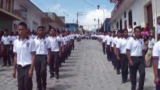 preview picture of video 'Desfile en Coscomatepec de Bravo, el 4 de octubre del 2013.'