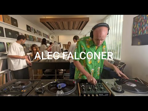 Yoyaku Instore Sessions - Alec Falconer