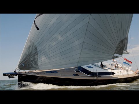 Contest 55CS sailing