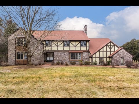 25 Wayside Ln, Canton MA - Renee Roberts - Tel 781-727-3054