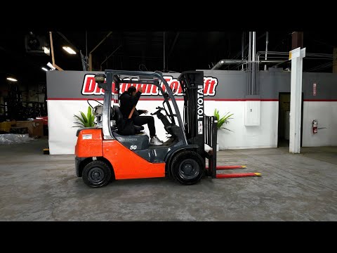 TOYOTA 8-Series 8FGU25 5,000 lb LP(Propane) #4038 - Forklift for Sale