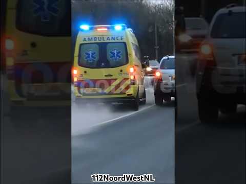 #roadrage #ambulance responding code 3 to emergency call #paramedic #crash #einsatz #emergency