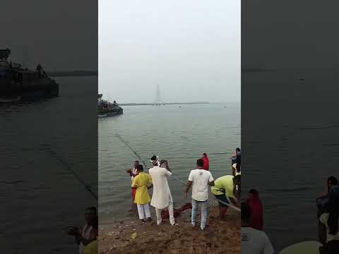 Mahaparv Chhath  At Marve Beach Mumbai........#video #mumbai #chhath #chhathpuja #shorts