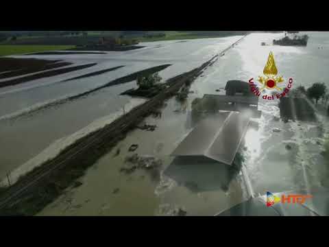 Vigili del Fuoco - Budrio (BO), Evacuazione con l'elicottero causa maltempo - www.HTO.tv