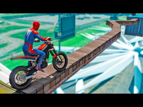 MOTOS na Rampa Desafio do HOMEM ARANHA e SUPER HERÓIS! GTA V - IR GAMES