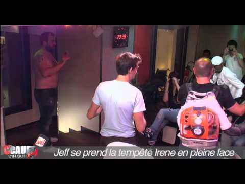 Jeff se prend la tempête Irène en pleine face - C'Cauet sur NRJ