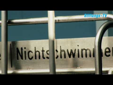 Ausgegrenzt - Kinderarmut in Deutschland. Social Spot: "Nichtschwimmer"