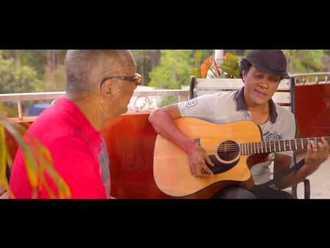 OLIVE et NJAKATIANA Tsy mora.