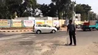 preview picture of video 'video6.mov: 2011-11-26 Hyderabad, India'
