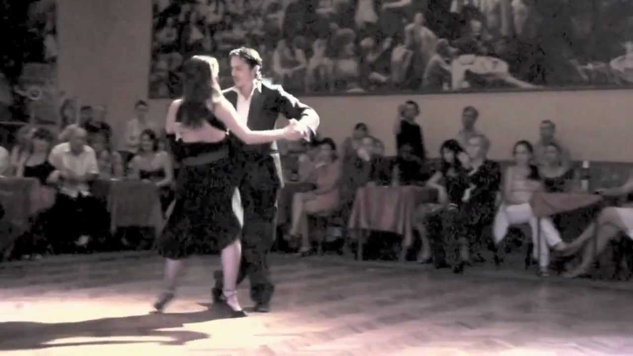 Milena Plebs y David Palo en El Salon Canning March 16, 2012 - 03