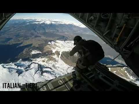 Lancio paracadutisti Folgore