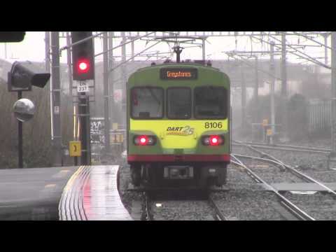 Irish Rail 8100 EMU 8106 departs Clongriffin