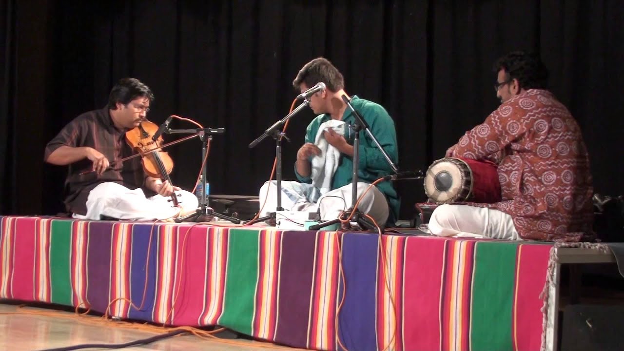 Vid.Vinay Sharva concert at Unnati Centre May 2013, Viriboni Varnam and Vallabhanayakasya