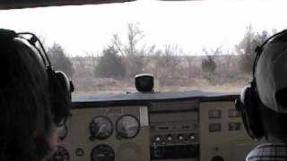 preview picture of video 'Cessna 172 At Beaumont, KS (SN07) Grass Strip'