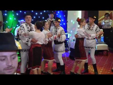 Ans. Cununa Asăuanilor, dansuri din toată Moldova. Coregrafia Petrică Drăgan.