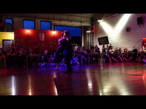 Julio Alvarez e Silvina Tse. Orchestra Carlos Di Sarli. Tenia Que Suceder. #julioalvarez #silvinatse