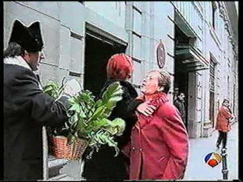 Tamara y su madre a bolsazos contra Arlequín