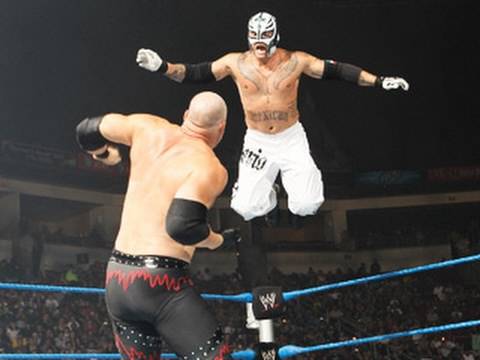 SmackDown: Rey Mysterio vs. Kane