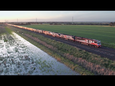 SCT 6PM9 Freight Train With Six Diesel Locomotives (17/10/2022) - PoathTV Australian Railways