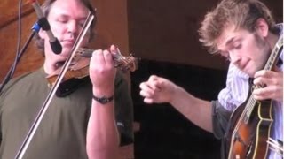 The Greatest Improv Mandolin Solo Ever: Chris Thile w. Mark O'Connor