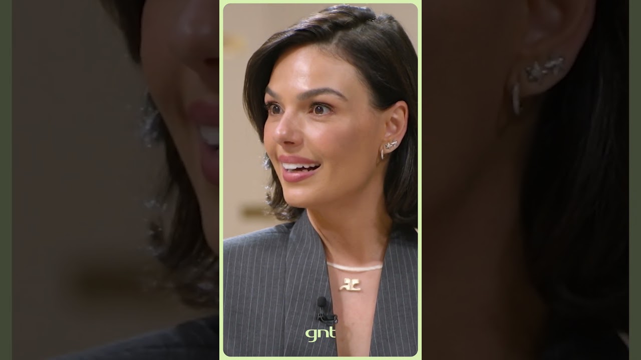 Isis Valverde compreendeu o amor de mãe quando seu filho tinha 8 meses🧡#SábiaIgnorânciaNoGNT #Shorts