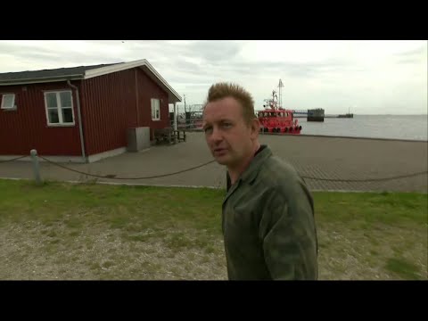 Kaptenen misstänks för dråp efter att ubåt förliste - Nyheterna (TV4)