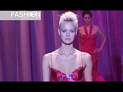 EMANUEL UNGARO Fall 2004 2005 Paris - Fashion Channel