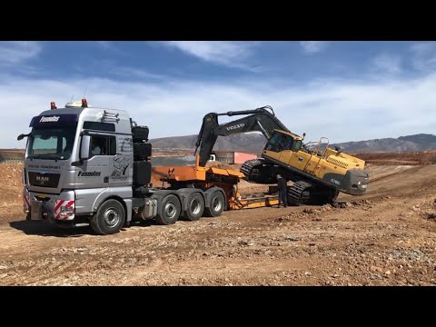 Liebherr 954 | Volvo Excavator | Caterpillar 325D | Big Machines