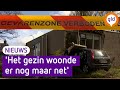 Auto rijdt huis met vluchtelingen binnen in Oosterbeek