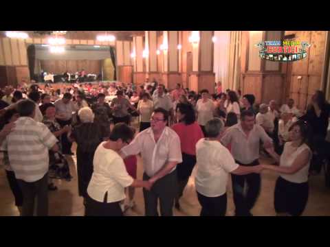 Felicia Stoian cu Rapsozii Zarandului la bal