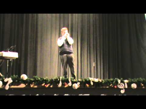 Saggio di Natale, casa del popolo di Bottegone,19 dicembre 2010 Alessandro Bonacchi canta Se una regola c'è